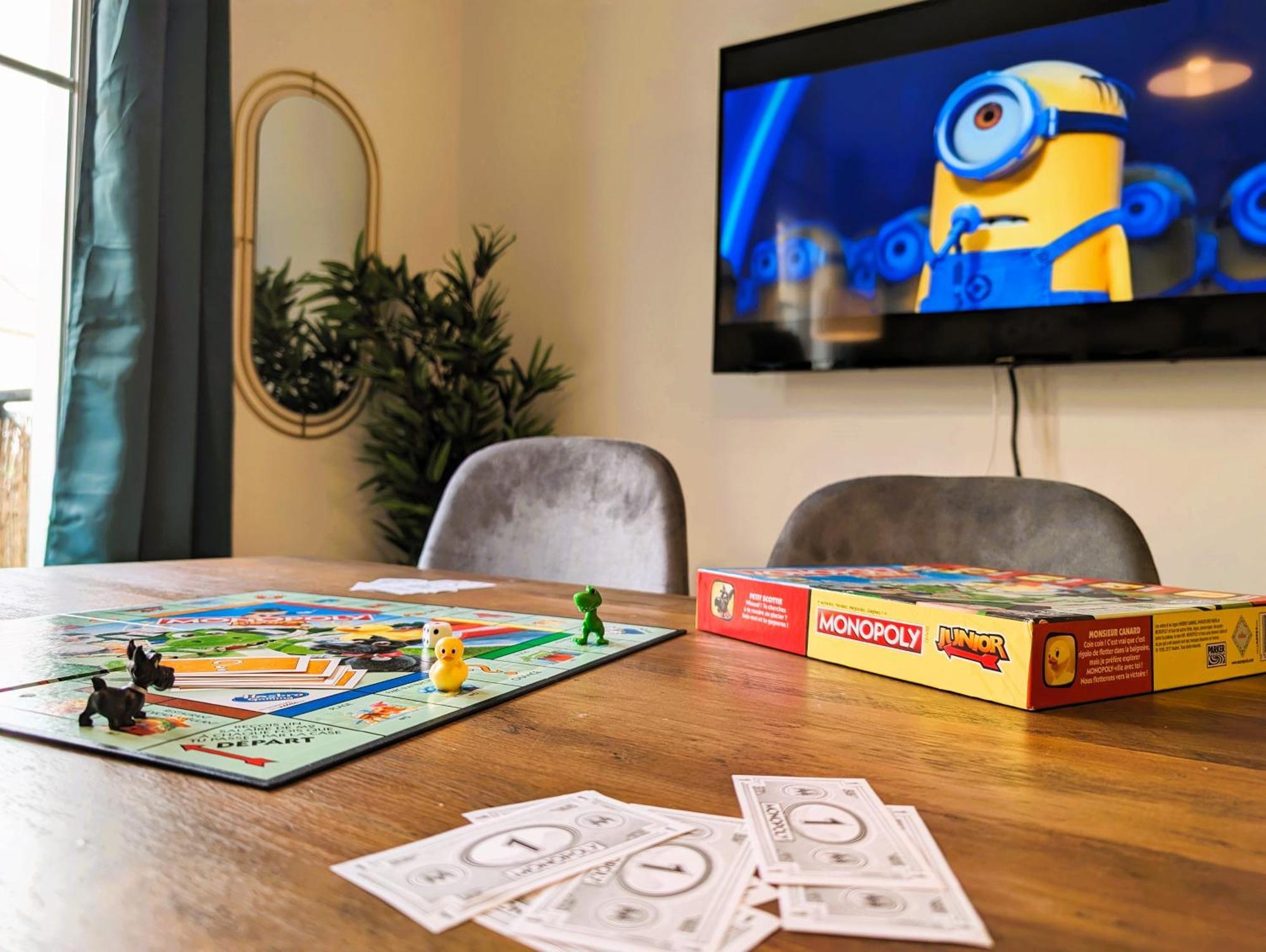 Le Repaire Des Minions - 10' Disney - Familial Bailly-Romainvilliers Bagian luar foto